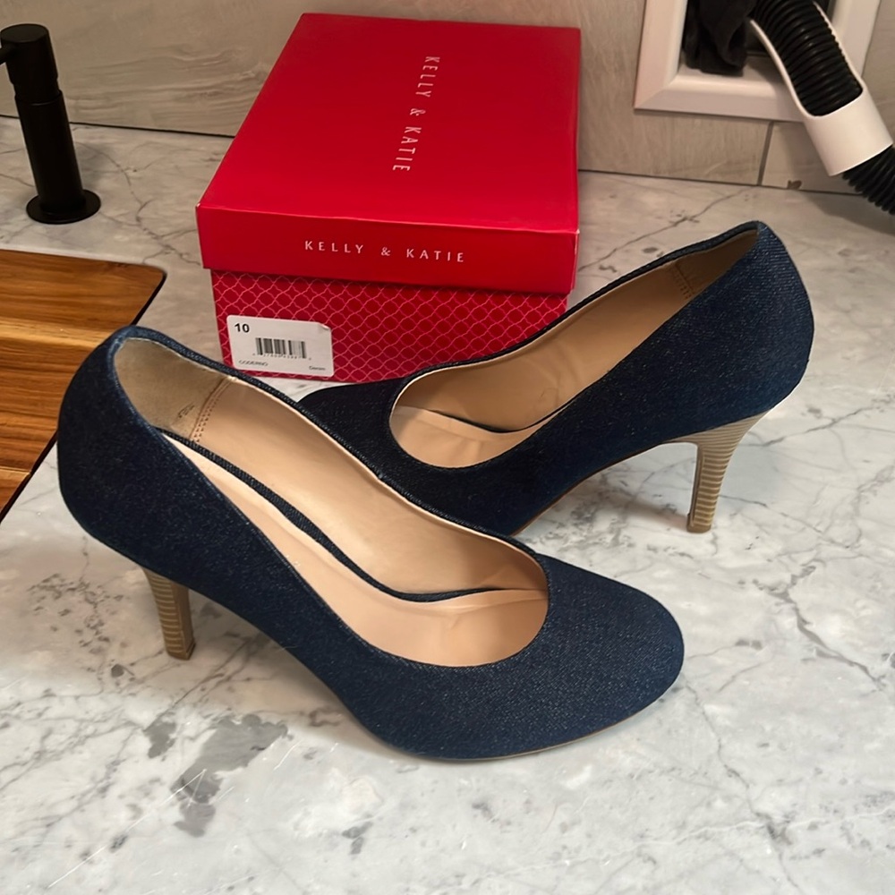Kelly &Katie denim pumps